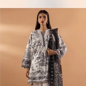 Sana Safinaz Black and White Kurta Dupatta and Trouser Set Medium